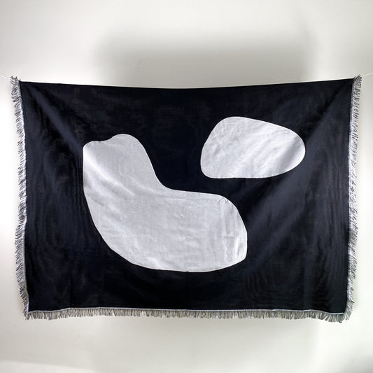 Geometric Throw Blanket - Black/White